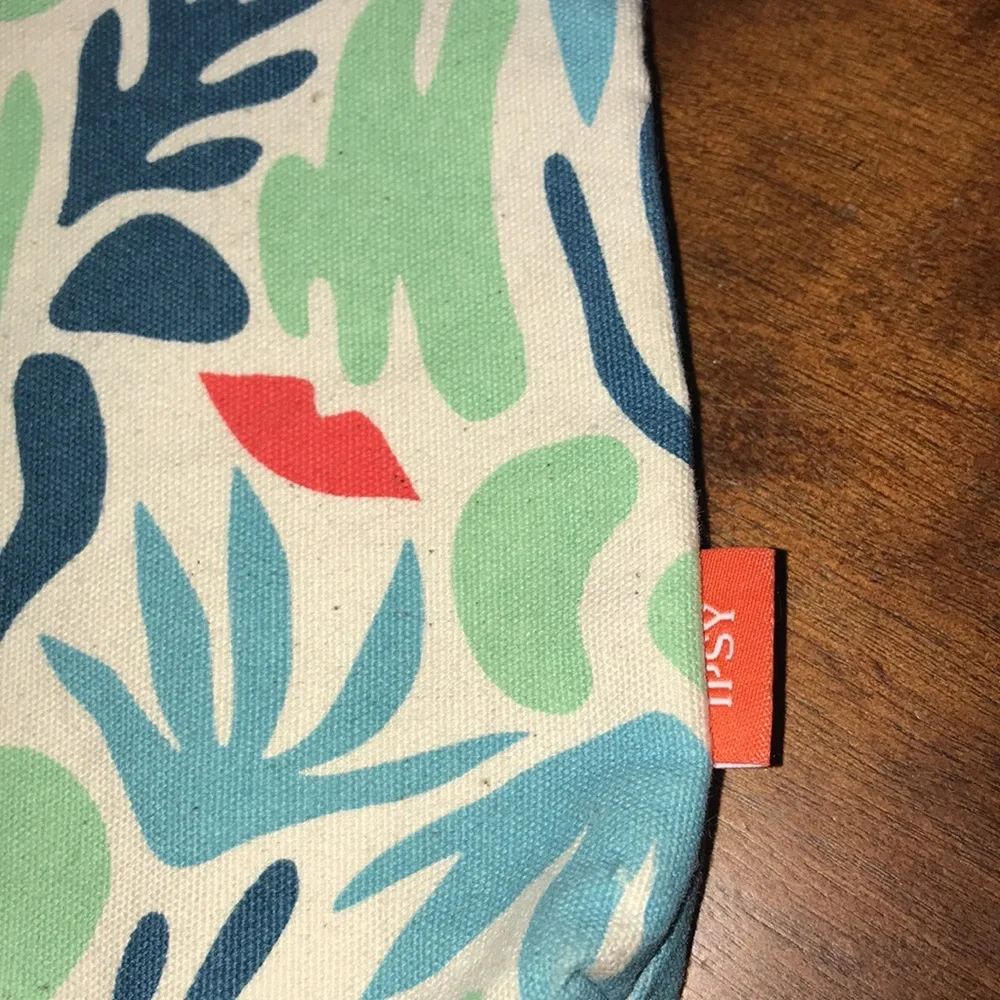 IPSY Cloth Lips and Plant Print Zippered Makeup Cosmetic Bag